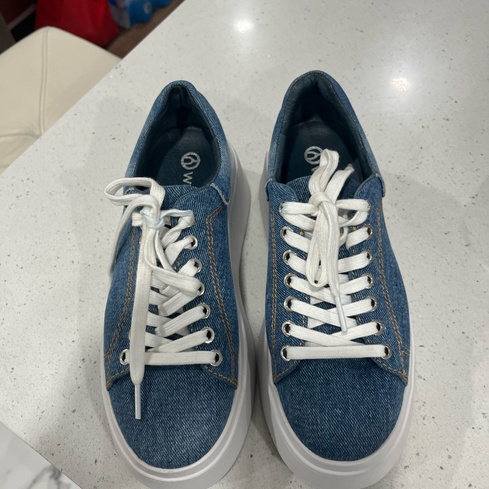 Abbygail denim wishbone sneaker (By Browns shoes)